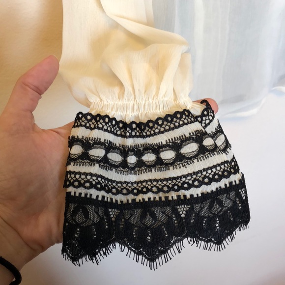 Vintage lace long sleeve top - Picture 3 of 4